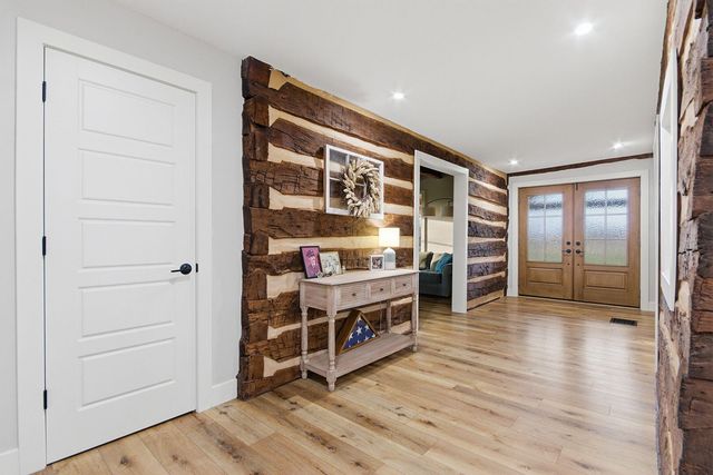 2800 S OLIVET RD, Columbia, MO 65201