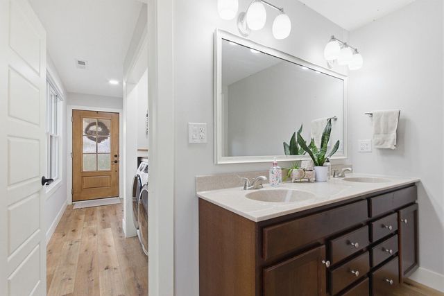 2800 S OLIVET RD, Columbia, MO 65201