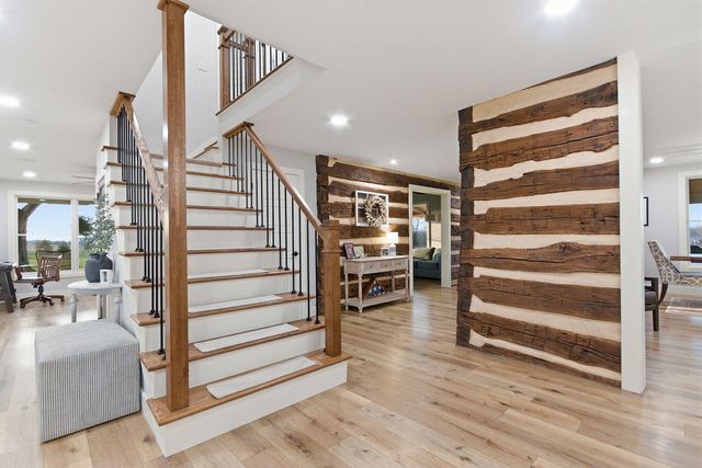 2800 S OLIVET RD, Columbia, MO 65201