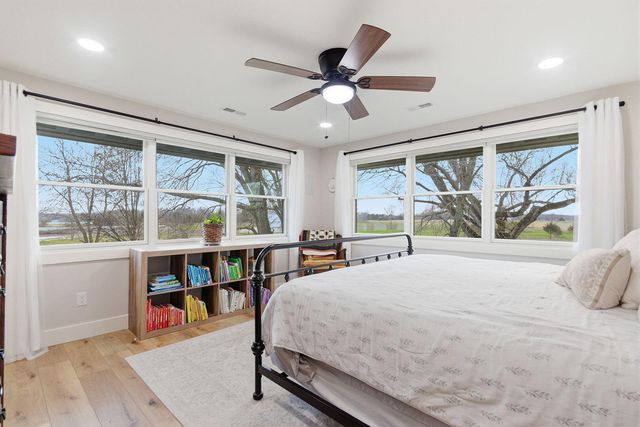 2800 S OLIVET RD, Columbia, MO 65201