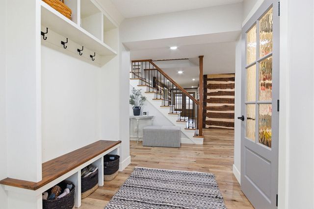 2800 S OLIVET RD, Columbia, MO 65201