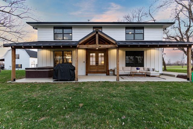 2800 S OLIVET RD, Columbia, MO 65201