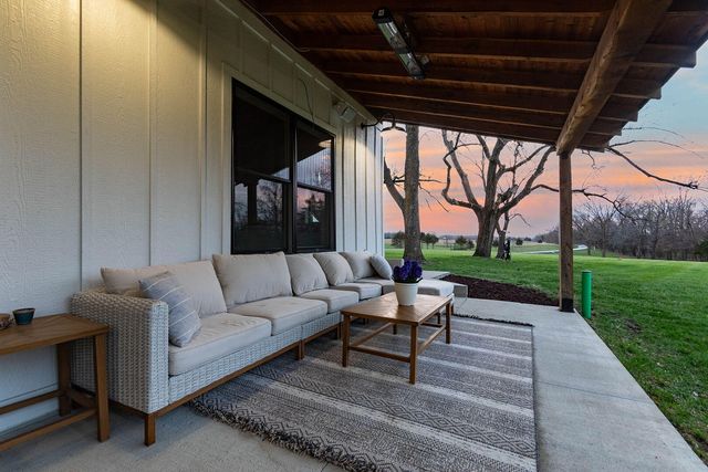 2800 S OLIVET RD, Columbia, MO 65201