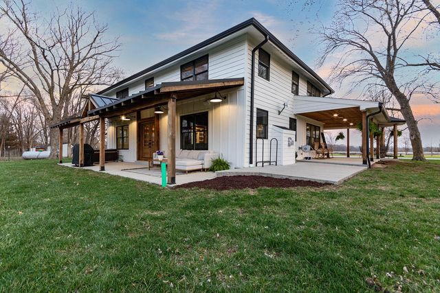 2800 S OLIVET RD, Columbia, MO 65201