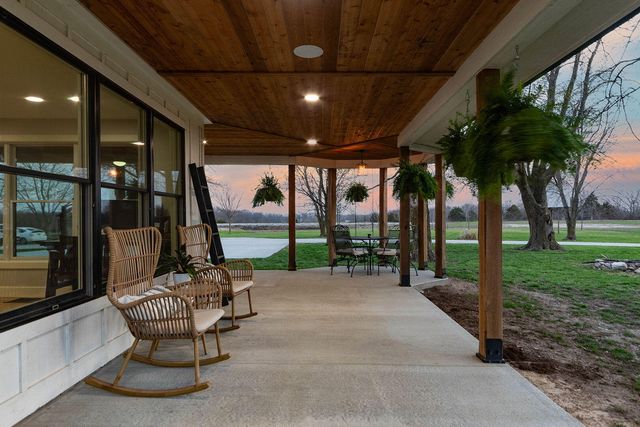 2800 S OLIVET RD, Columbia, MO 65201