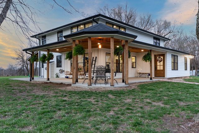 2800 S OLIVET RD, Columbia, MO 65201