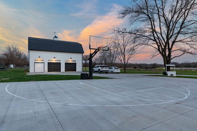 2800 S OLIVET RD, Columbia, MO 65201