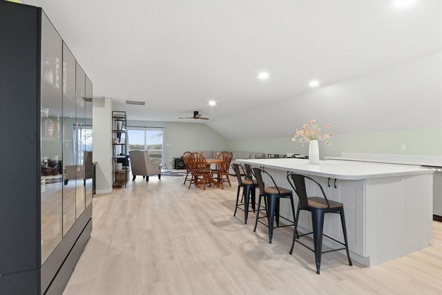 2800 S OLIVET RD, Columbia, MO 65201