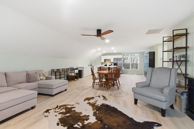 2800 S OLIVET RD, Columbia, MO 65201