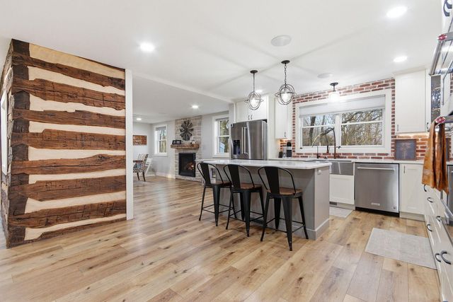 2800 S OLIVET RD, Columbia, MO 65201