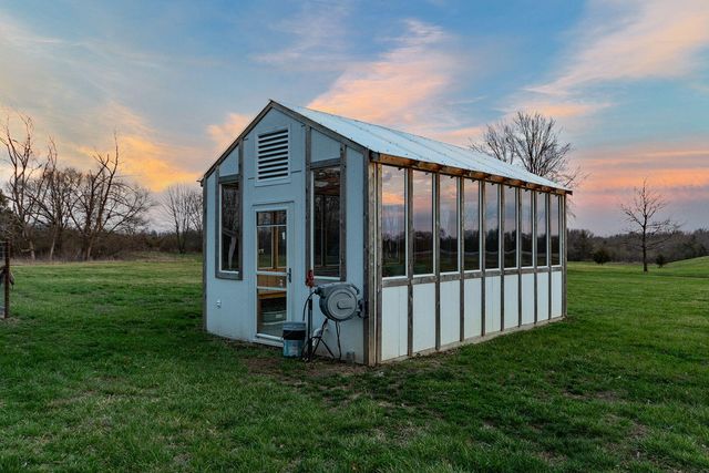 2800 S OLIVET RD, Columbia, MO 65201