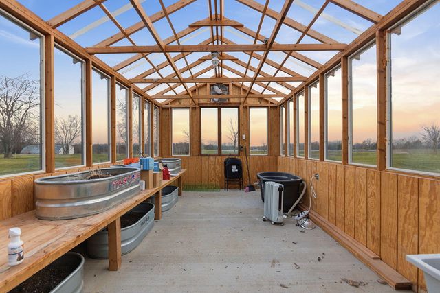 2800 S OLIVET RD, Columbia, MO 65201