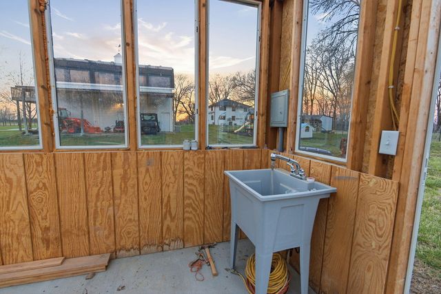 2800 S OLIVET RD, Columbia, MO 65201