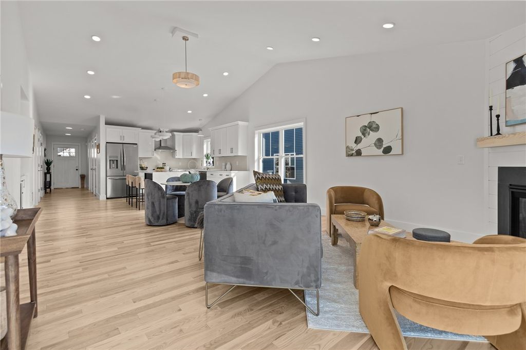 700 Sandy Lane 2, Warwick, RI 02889