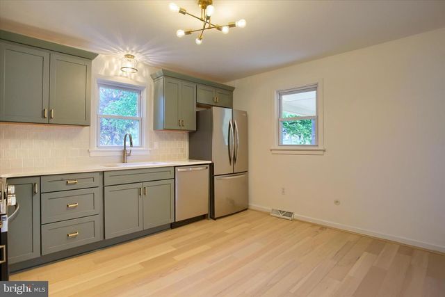 2400 LINGLESTOWN RD, Harrisburg, PA 17110