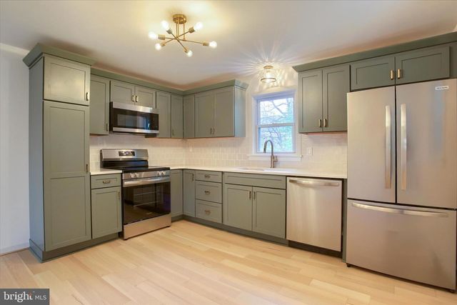 2400 LINGLESTOWN RD, Harrisburg, PA 17110