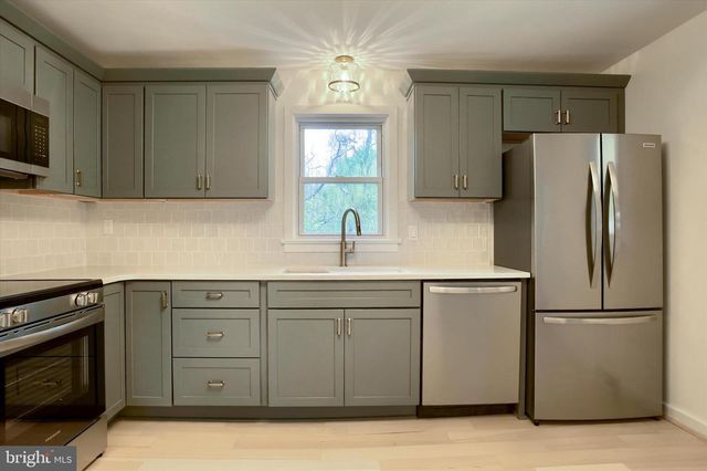 2400 LINGLESTOWN RD, Harrisburg, PA 17110
