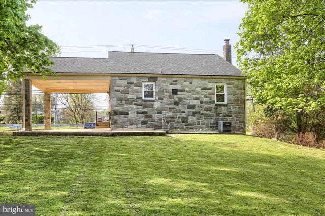2400 LINGLESTOWN RD, Harrisburg, PA 17110