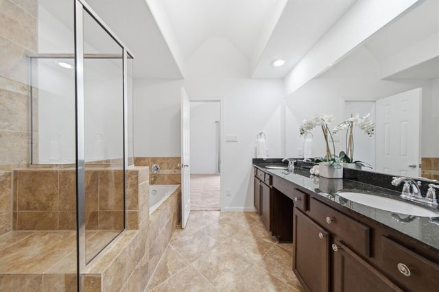 6363 Fairdale Lane L, Houston, TX 77057