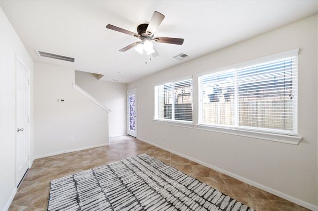 6363 Fairdale Lane L, Houston, TX 77057