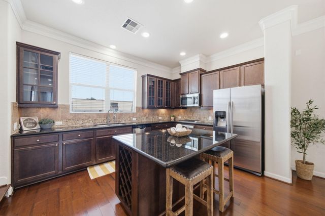 6363 Fairdale Lane L, Houston, TX 77057