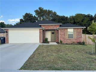 801 Picard Avenue, Lowell, AR 72745