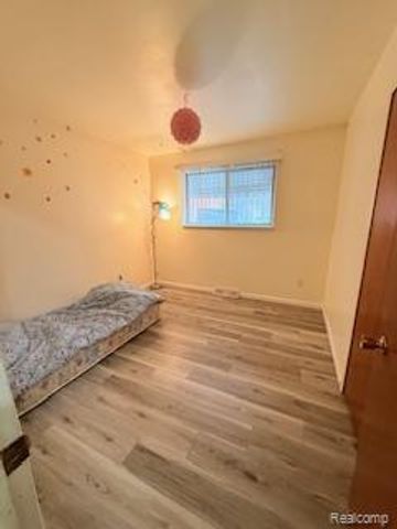 2630 Antonia Lane, Warren, MI 48091