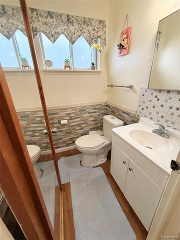 2630 Antonia Lane, Warren, MI 48091