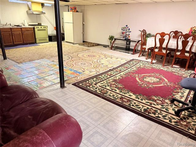 2630 Antonia Lane, Warren, MI 48091