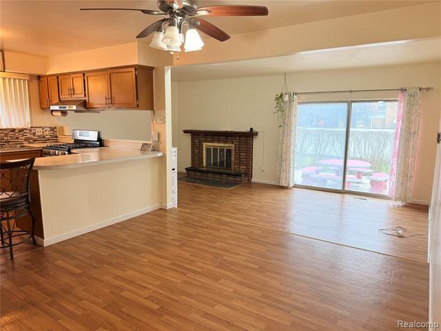 2630 Antonia Lane, Warren, MI 48091