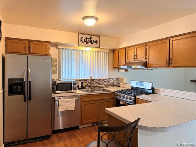 2630 Antonia Lane, Warren, MI 48091