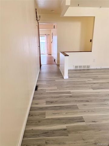 2630 Antonia Lane, Warren, MI 48091