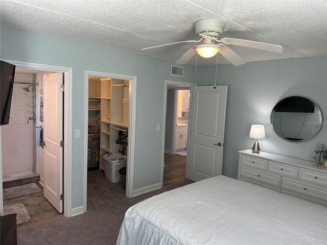6930 PLACE DE LA PAIX 1A, South Pasadena, FL 33707