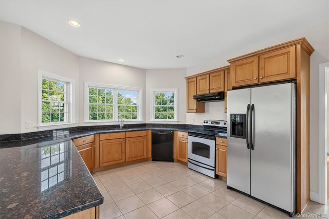 6 Dorian Way, Campbell Hall, NY 10916