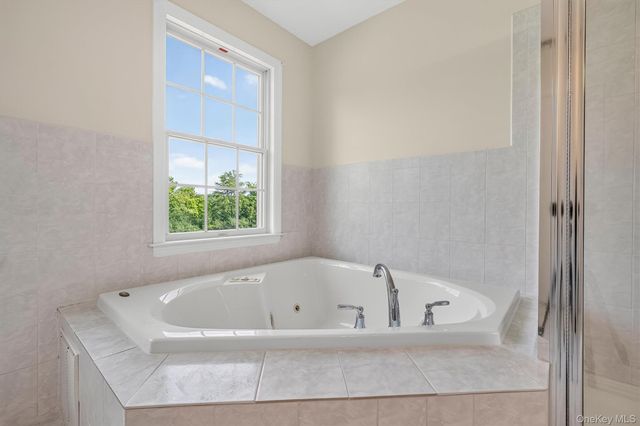 6 Dorian Way, Campbell Hall, NY 10916