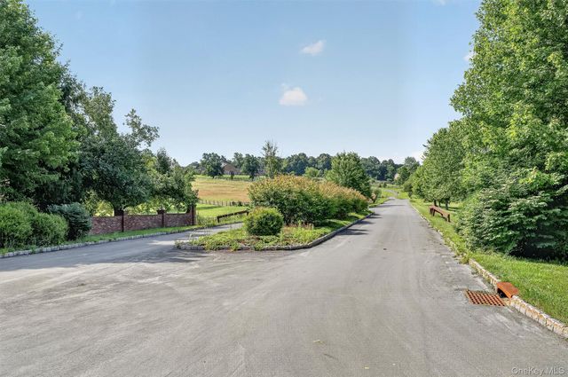 6 Dorian Way, Campbell Hall, NY 10916