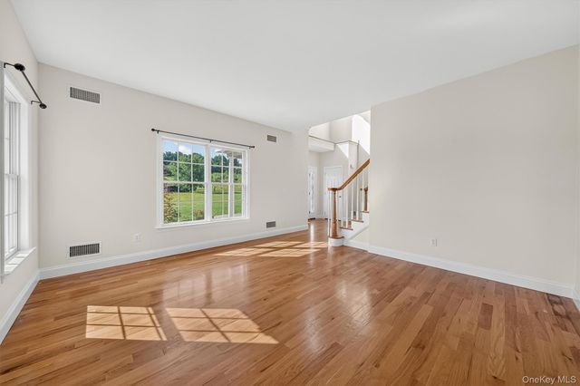 6 Dorian Way, Campbell Hall, NY 10916