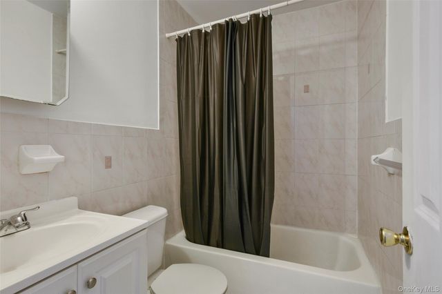 3546 Huguenot Avenue 2nd Floor, Bronx, NY 10475