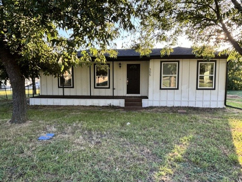 305 S Fm 1138, Nevada, TX 75173