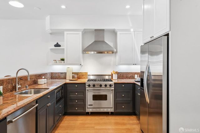 137 Randall Street, San Francisco, CA 94131