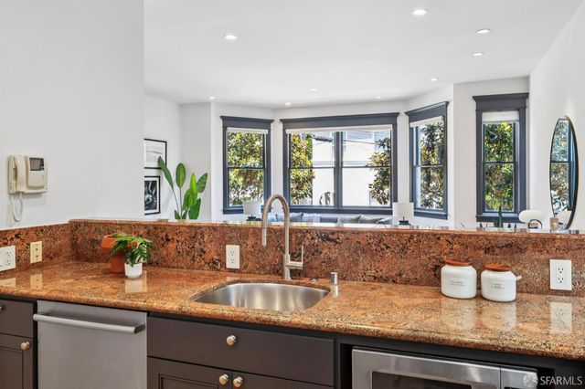 137 Randall Street, San Francisco, CA 94131