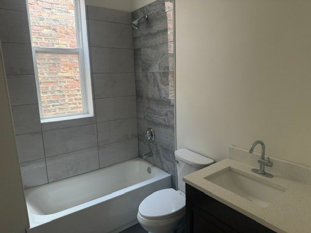 1921 S Saint Louis Avenue, Chicago, IL 60623