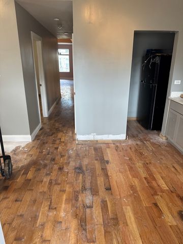 1921 S Saint Louis Avenue, Chicago, IL 60623