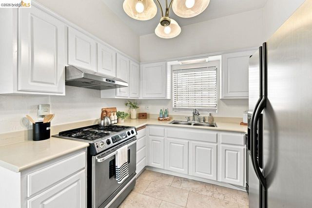 1028 57Th St, Oakland, CA 94608