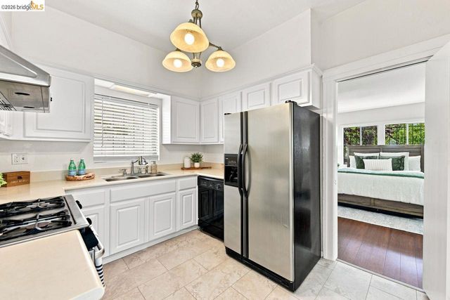1028 57Th St, Oakland, CA 94608
