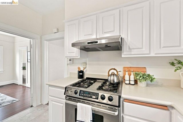 1028 57Th St, Oakland, CA 94608