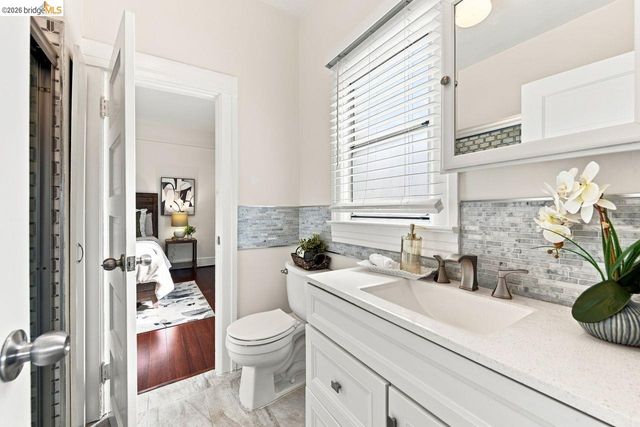 1028 57Th St, Oakland, CA 94608