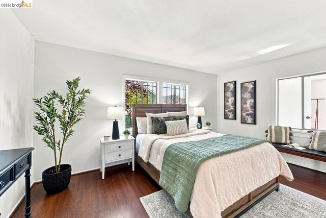 1028 57Th St, Oakland, CA 94608