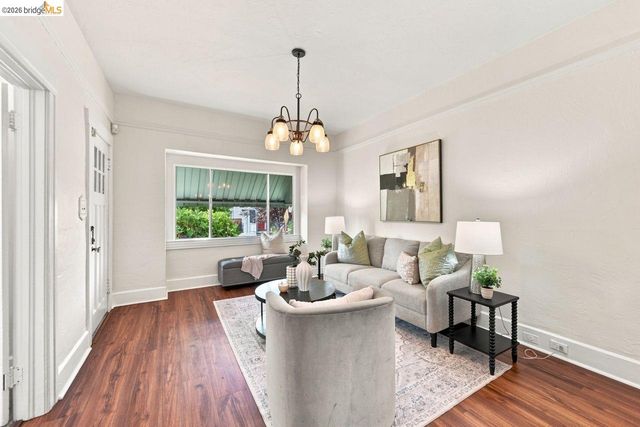 1028 57Th St, Oakland, CA 94608