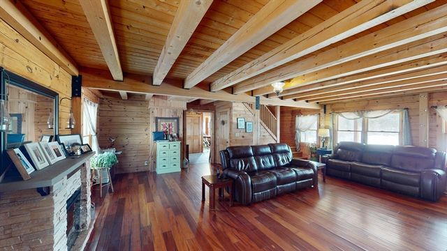 544 South Rd, Ashby, MA 01431